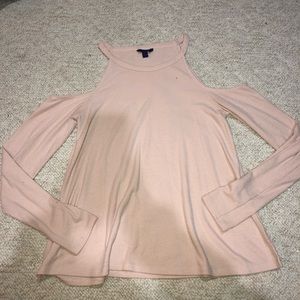 🌟2/$15🌟 Cold Shoulder Long Sleeve Top